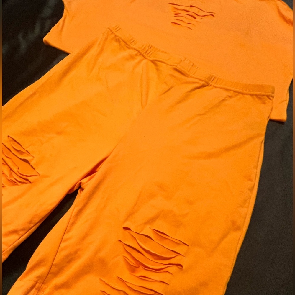 Women’s size M short set